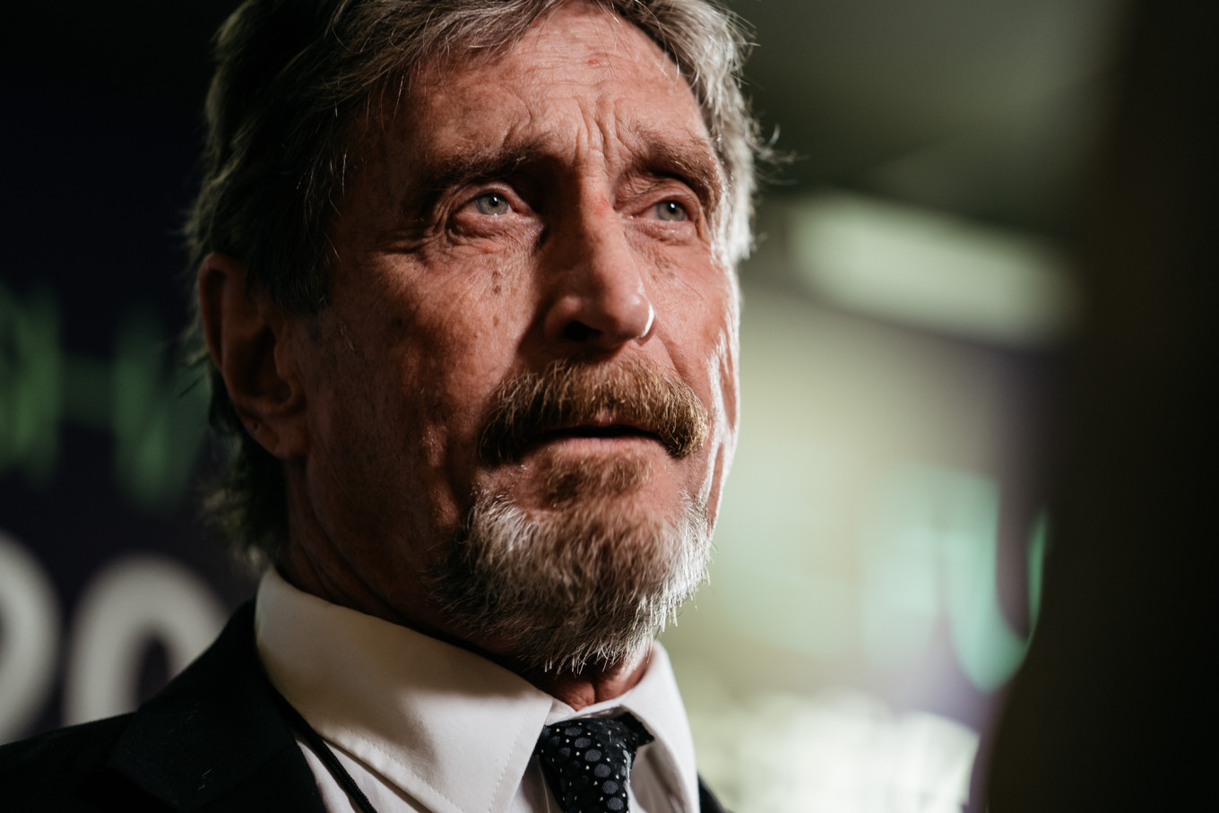 當代狂人狂過頭！McAfee 涉嫌逃稅被捕，又遭 SEC 指控違法兜售 ICO