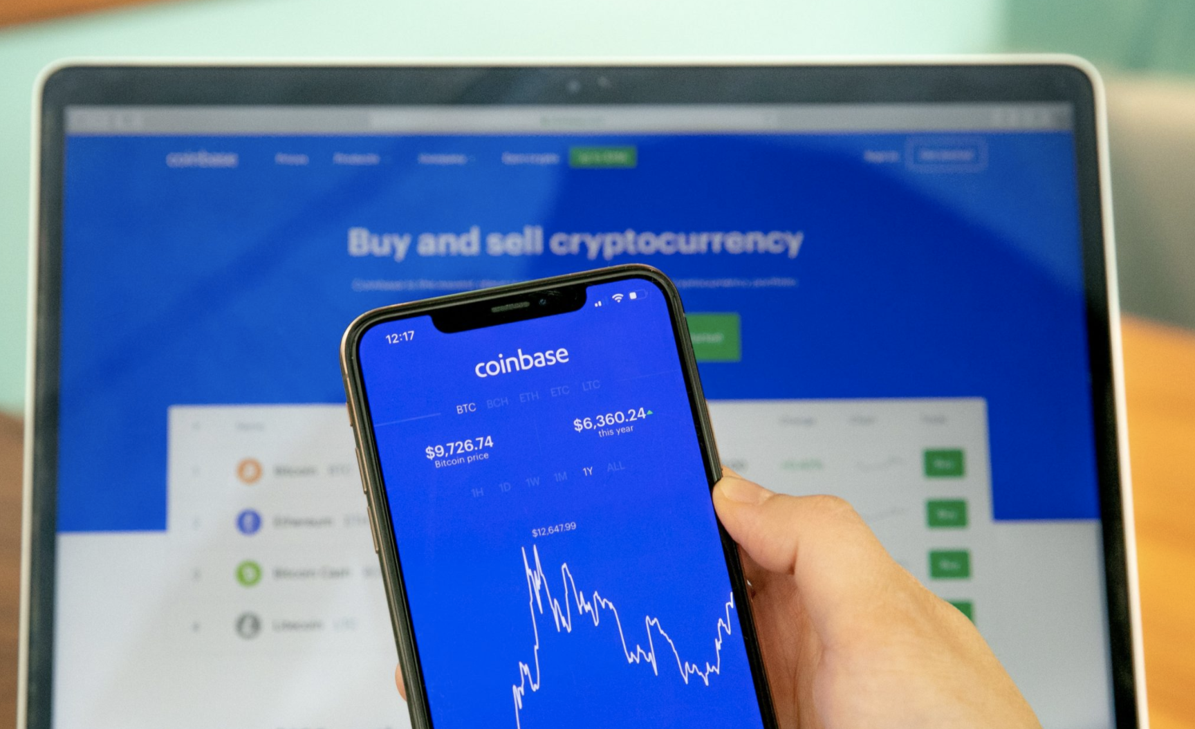 Coinbase 效應再度發威！但上架標準引發爭議，網友狠批「垃圾也能變黃金？」