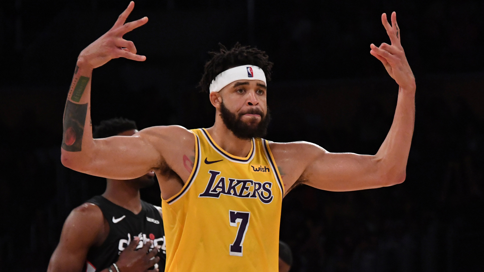 稱比特幣是未來！NBA球星Javale McGee推特問：18,000前進場的舉手