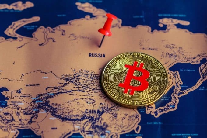 俄央行妥協？認可比特幣等加密貨幣為「類貨幣」，交易逾 8 千美元須申報