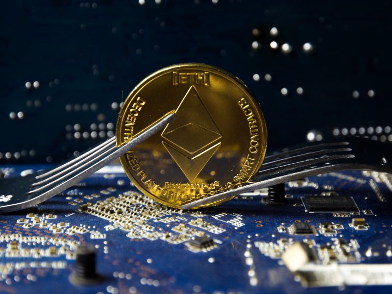 ETHW主網上線後下跌五成，Poloniex支援另一分岔幣EthereumFair（ETF）