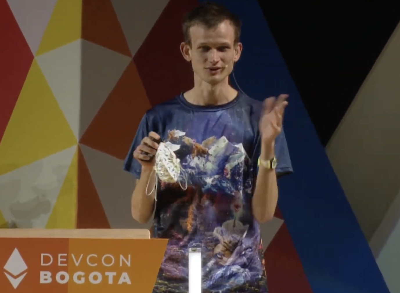 Devcon Bogota｜開場演講：Vitalik 三十分鐘簡介區塊鏈和以太坊