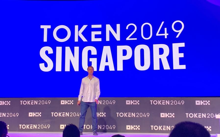 Token2049｜MakerDAO創辦人專訪：Solana爭議只是誤會！稱讚亞洲監管友善