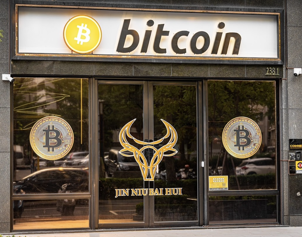 帥哥官員需要虛幣救援」高雄OTC 幣商「金牛百匯」牽涉詐騙洗錢，18人落網| 鏈新聞ABMedia