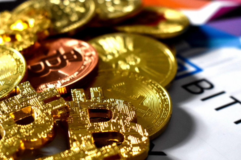 比特幣觸及6.9萬、現貨ETF交易量達百億美元，雙創歷史新高