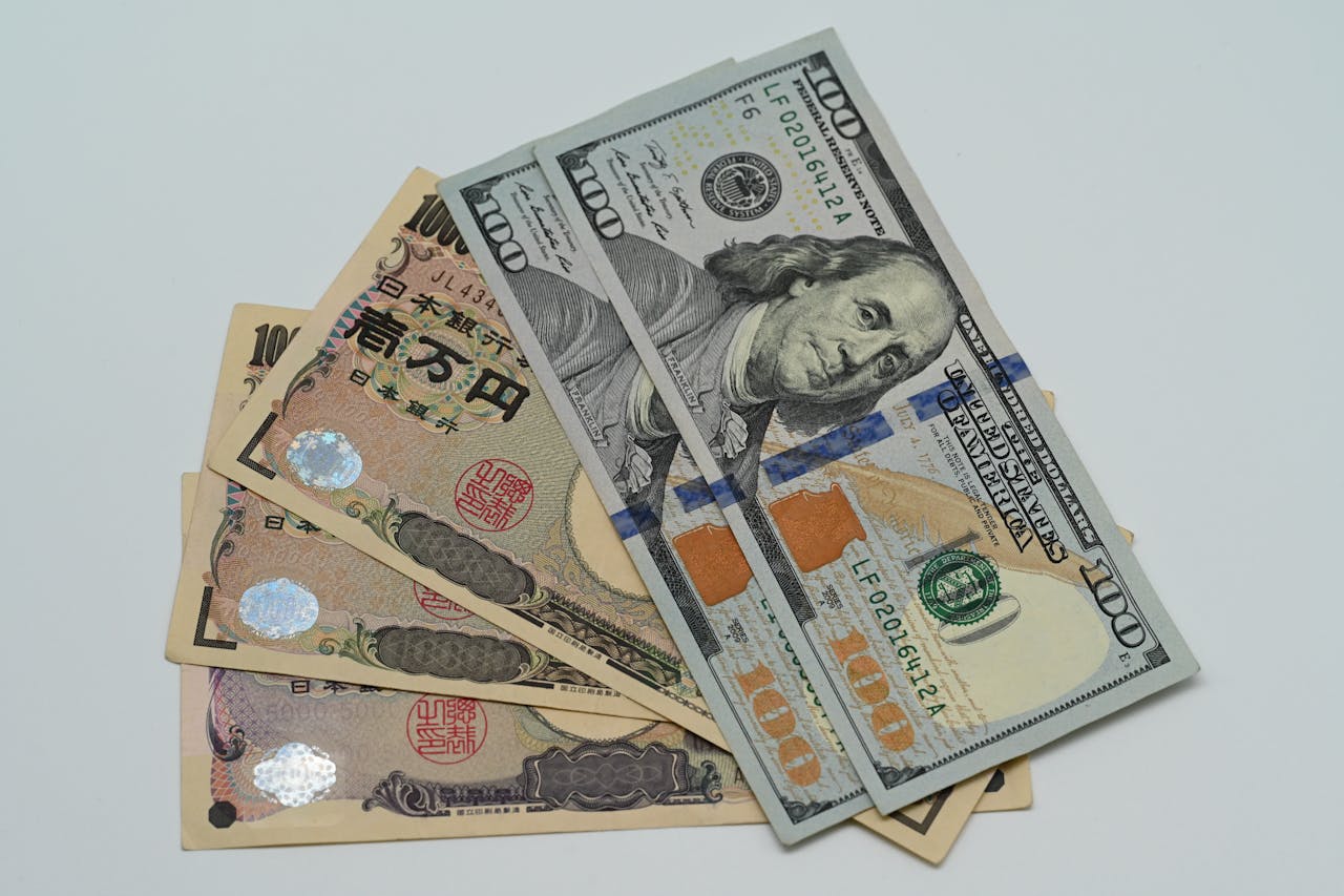 高盛：日圓貶值利於海外投資人進場買日股，日分析師持不同看法