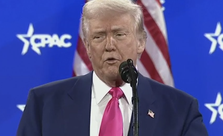 川普重返 CPAC 演講：將再次讓美國偉大，強調反非法移民、經濟改革與全球戰略