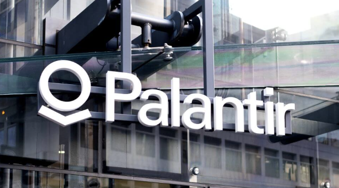 Palantir 憑什麼 2025 年營收預估破 37 億鎂 ? 從 CIA 黑科技到全球 AI 軍火商的崛起之路