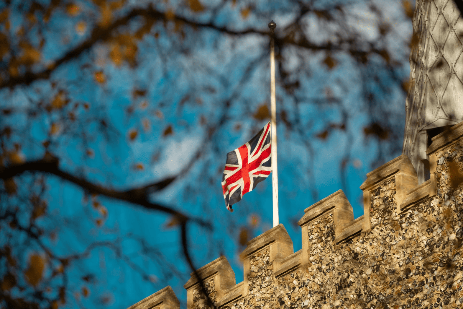 英國央行擬限制個人穩定幣持有量，業界批「荒謬」：恐讓英國落後全球