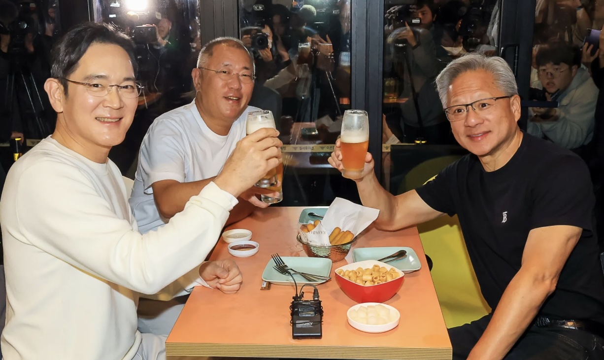 黃仁勳為韓國帶來光明希望?暗示將達成巨額人工智慧交易!三星會長李在鎔笑開懷 黃仁勳為韓國帶來光明希望?暗示將達成巨額人工智慧交易!三星會長李在鎔笑開懷