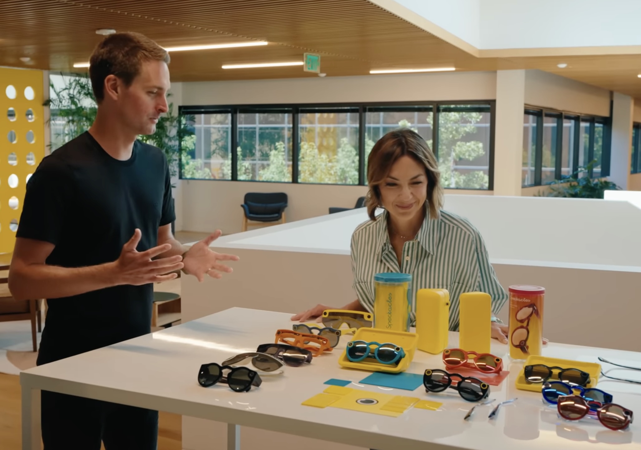 Snapchat 執行長談社交網站激烈競爭，智慧眼鏡將是與現實世界產生互動的必備品