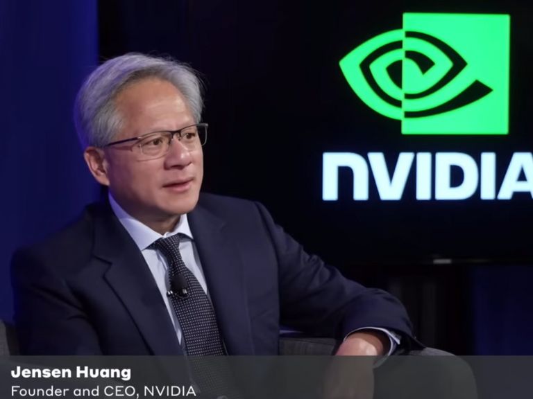 黃仁勳：比特幣是將多餘能源轉換為貨幣形式，AI 概念相同但更普遍