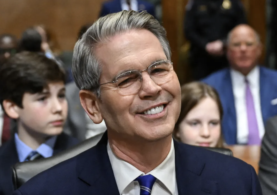 最高法院將裁決關鍵關稅案，美財長：推翻川普政策「極不可能」