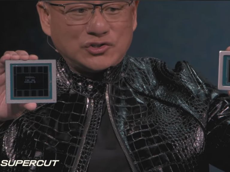 黃仁勳 CES 定調 2026：Vera Rubin 全面量產、AI 自駕車 Q1 上市，關鍵製程來自台積電