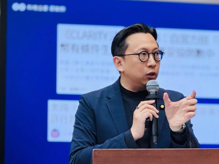 葛如鈞提美元穩定幣外匯儲備，央行總裁楊金龍鬆口：「時空會改變」