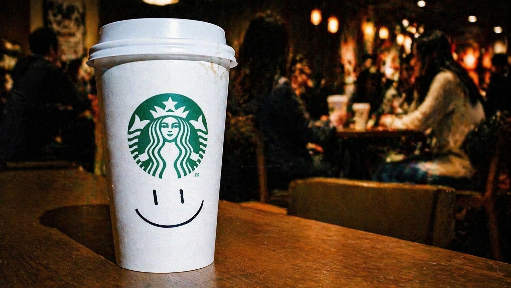 經濟學家點名 AI 失業潮後的就業機會：稀缺性價值轉向「情感服務」