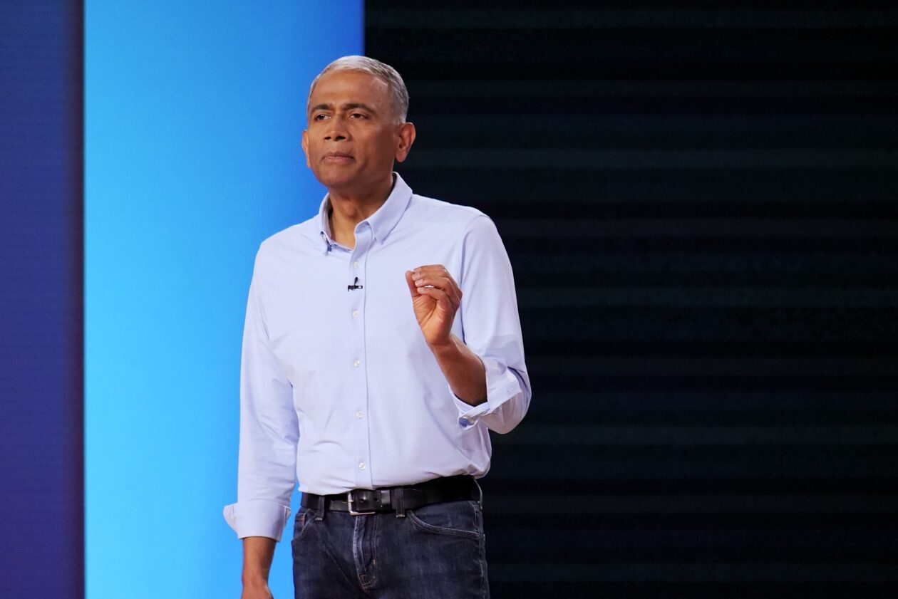 SaaS 企業如何在後 AI 時代求生存？微軟高層不擔心：AI 代理人也得買授權