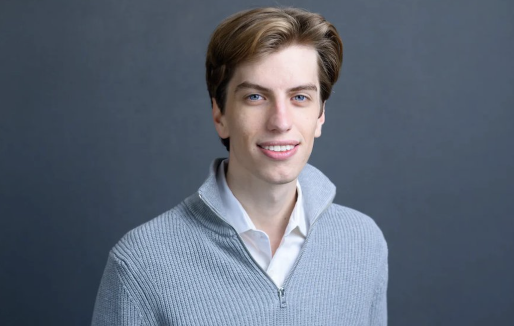 24 歲基金管理人年報酬 24 倍！AI 投資組合瞄準「最稀缺資源」