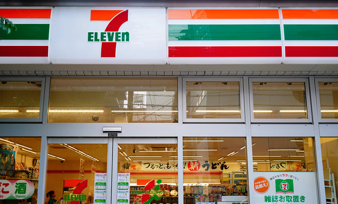 7-Eleven 母公司擬引進軟銀和PayPay資本，日本便利商店走向結盟競賽