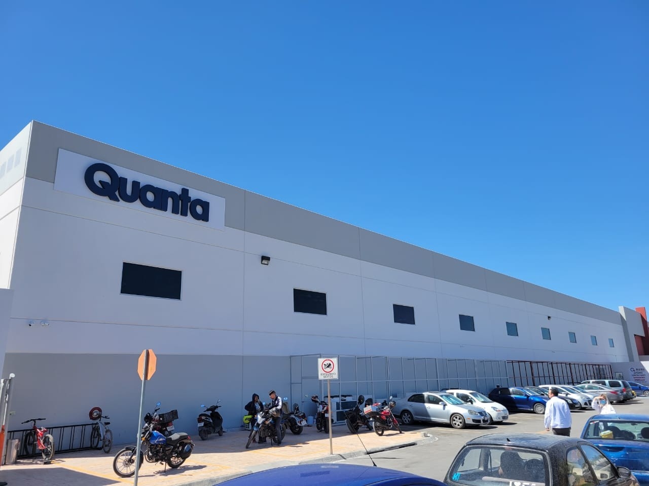 ODM 大廠硬起來！廣達狠斷惠普筆電產線逼談價，AI 伺服器營收爆量成底氣